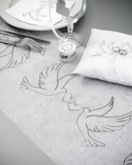 Vlies-Tischläufer Hochzeitstauben, weiß, 30 cm breit, 5 m Rolle - tischlaeufer, mit-druck-dekovlies, dekovlies
